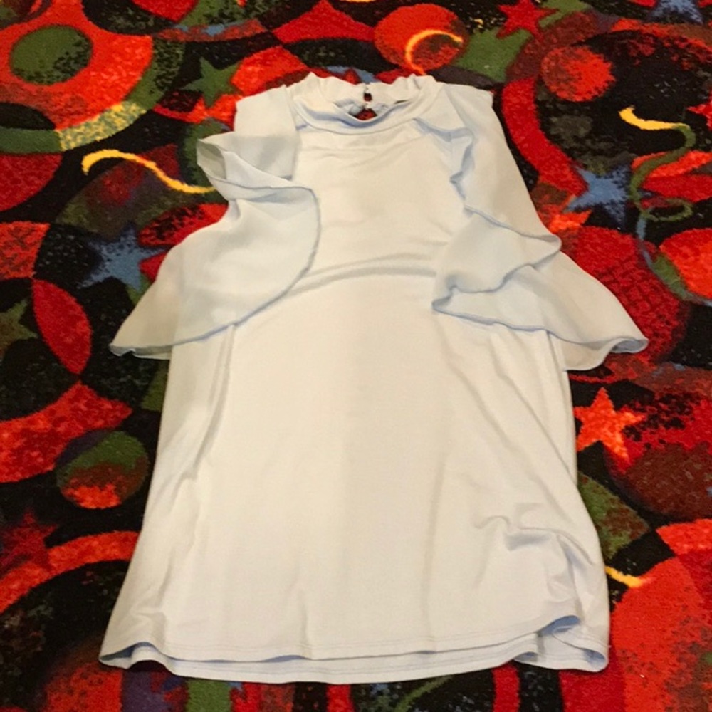 Tops - Picture 2 of 4
